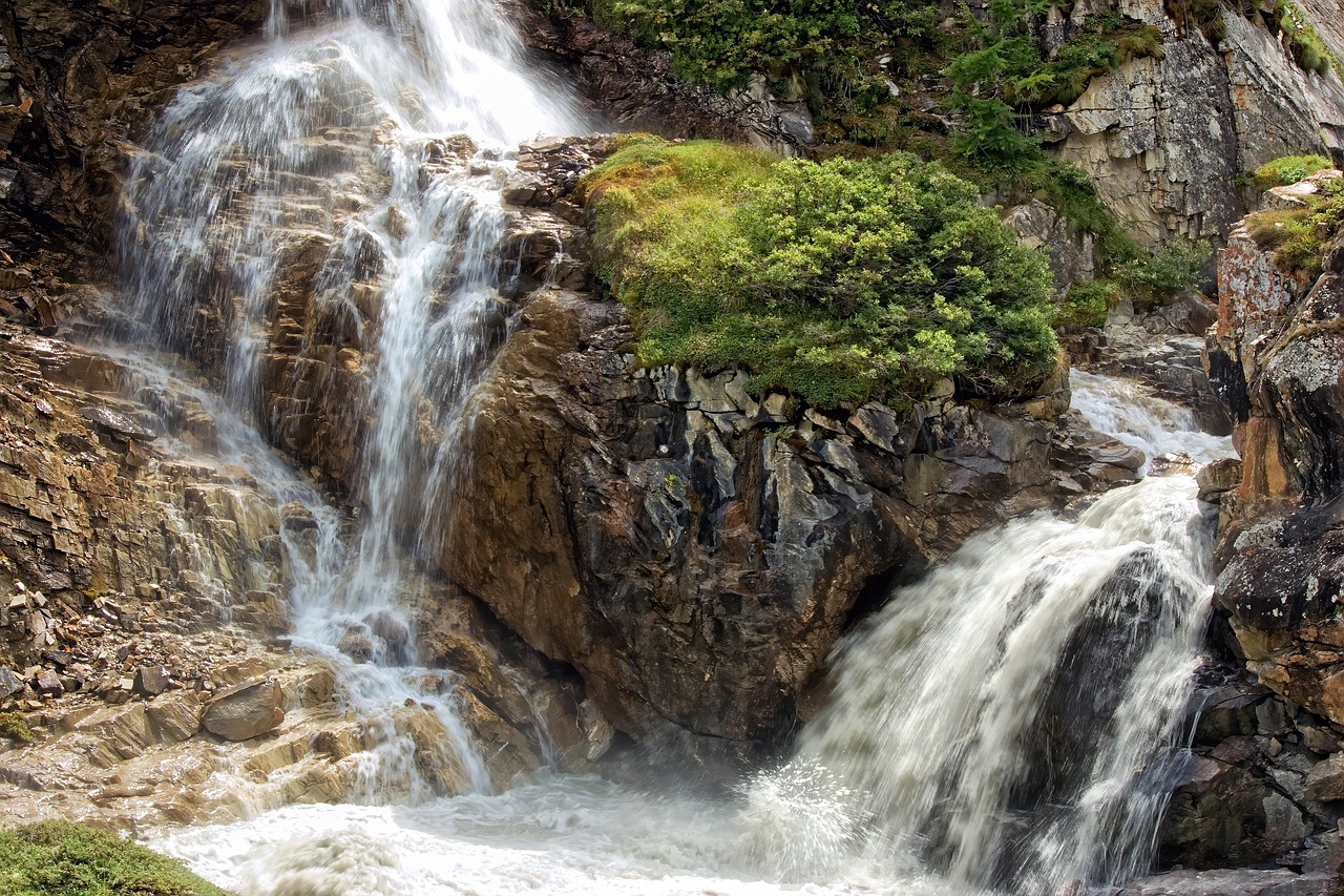 Reading the Weather: How to Predict Big Waterfall Flow Before You Drive